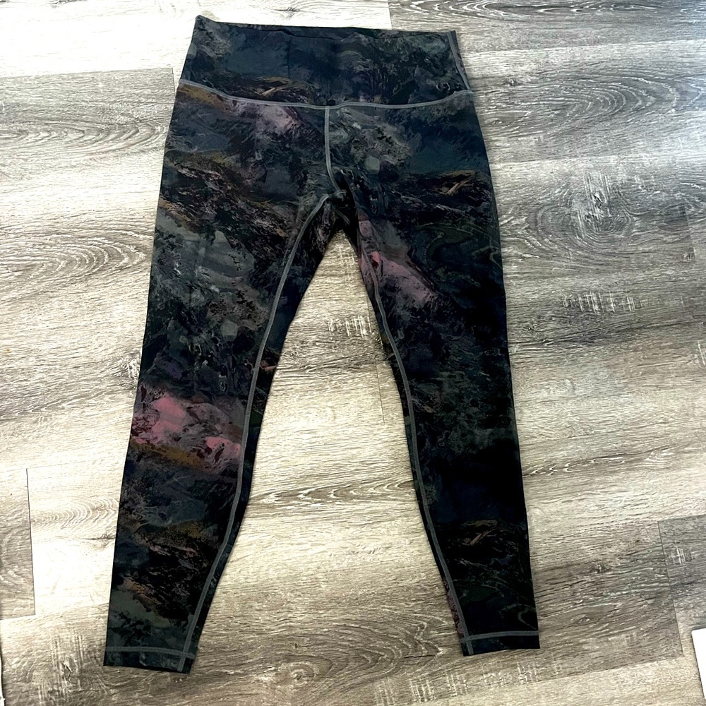 Lululemon Wunder Train leggings size 12 like new condition